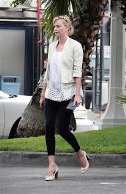Image <b>Charlize Theron</b> Grocery Shopping Picture