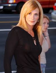 Julia Roberts Picture 3