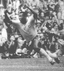 Image To start we look at <b>Pelé</b>. Picture