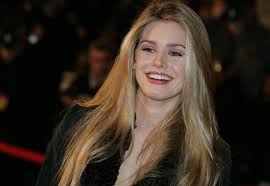 Photo Gallery: <b>Vanessa Hessler</b>