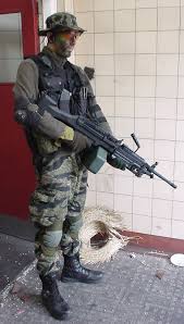 take part in an Airsoft weekend