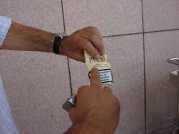 《在世界轉角遇見愛》醫生導演當場教起 ... (video.libertytimes.com.tw)