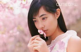 CM美女に会いたい!: <b>吹石 一恵</b> ユニクロ