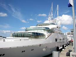 Image <b>Larry Ellison</b> Yatch Picture