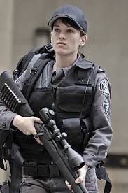 Amy Jo Johnson Picture 4
