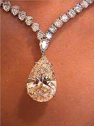 Harry Winston Necklace with a 