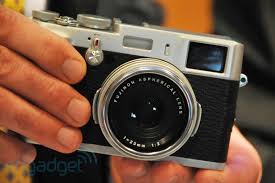 Fujifilm FinePix X100 pre-orders begin, retro beauty is yours for ... (youarelookingfor.info)