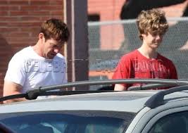 Image <b>Dennis Quaid</b> takes son Jack to <b>...</b> Picture