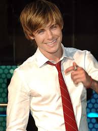 Zac Efron Picture 2
