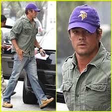 Image The hunkalicious <b>Josh Duhamel</b> hands <b>...</b> Picture