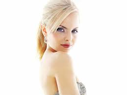 Image Mena Suvari Picture