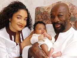 Adjowa and Isaac Hayes with baby 