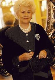 Joan Plowright Picture 3