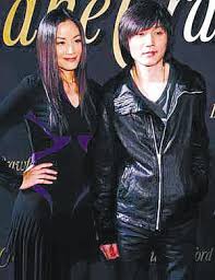 b1a80b85b60e8dbe96cc63feac3440c9.jpg (ent.sina.com.cn)