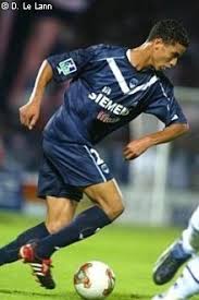 http://www.maxifoot.fr/articles/437/chamakh.htm