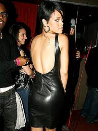 Image <b>Rihanna</b> shows off her twinkling <b>...</b> Picture