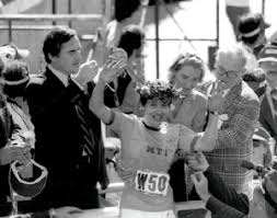 Rosie Ruiz being crowned the womens