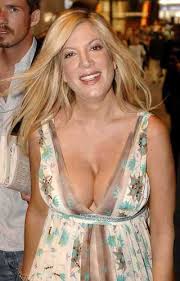 Image 9: <b>Tori Spelling</b> Picture