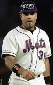 Image <b>Mike Piazza</b> developed a special bond <b>...</b> Picture