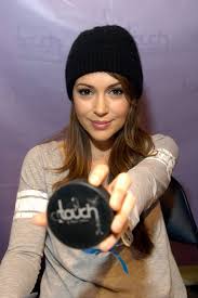 Alyssa Milano Image <b>alyssa< b> <b>milano< b> nhlrockinskate sm.jpg Picture 1