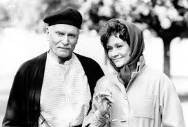 Joan Plowright Picture 0