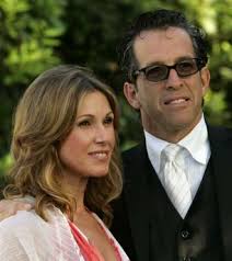 Image <b>Kenneth Cole's</b> collar Picture